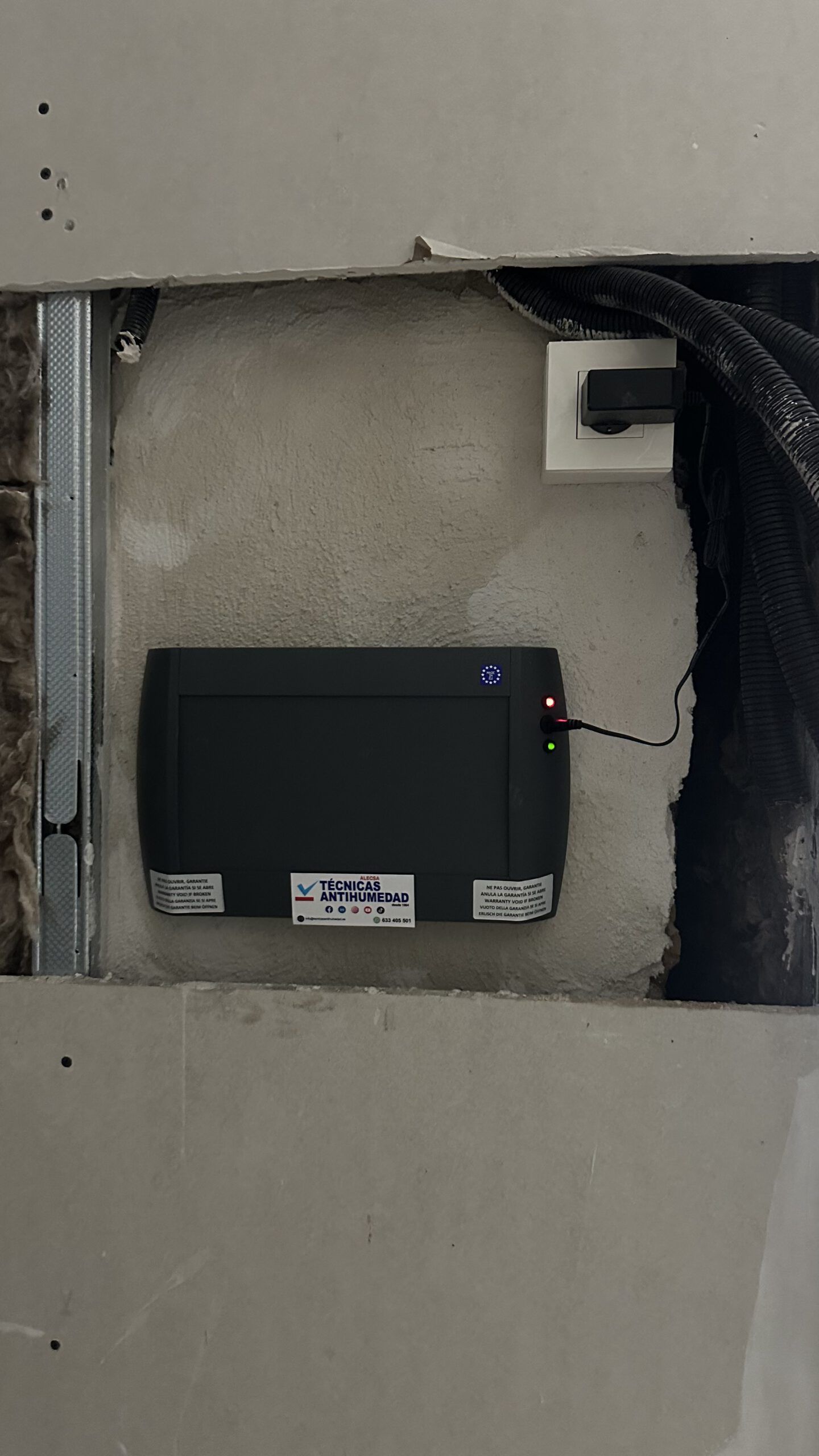 Sistema electrico para quitar humedades de la pared 4
